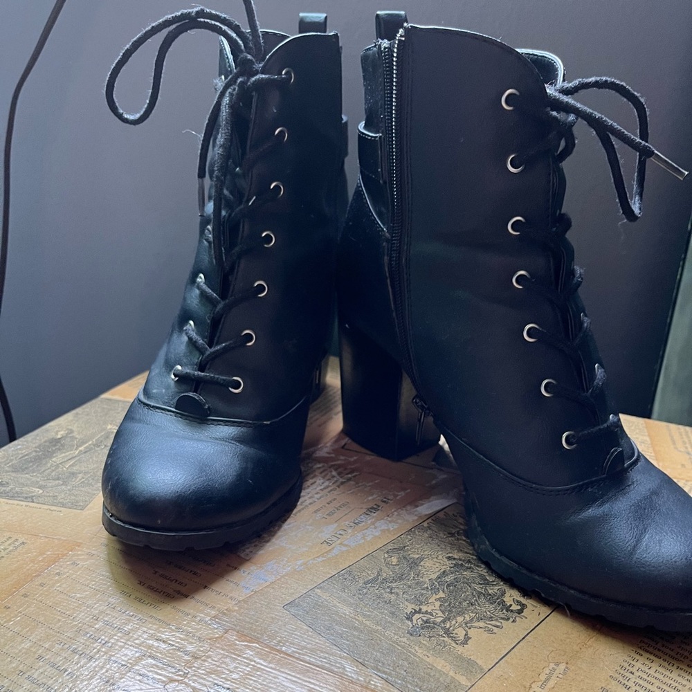 Women’s size 12 high heel boots with zipper